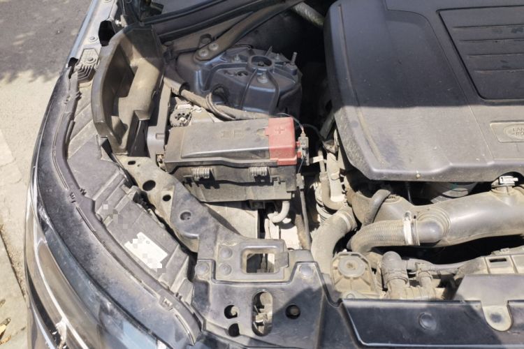 Used Land Rover Range Velar 2020 P250 R-DYNAMIC S Engine Bay Right