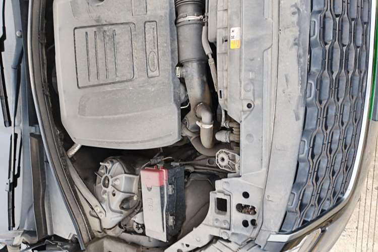 Used Land Rover Range Velar 2020 P250 R-DYNAMIC S Engine Bay Right