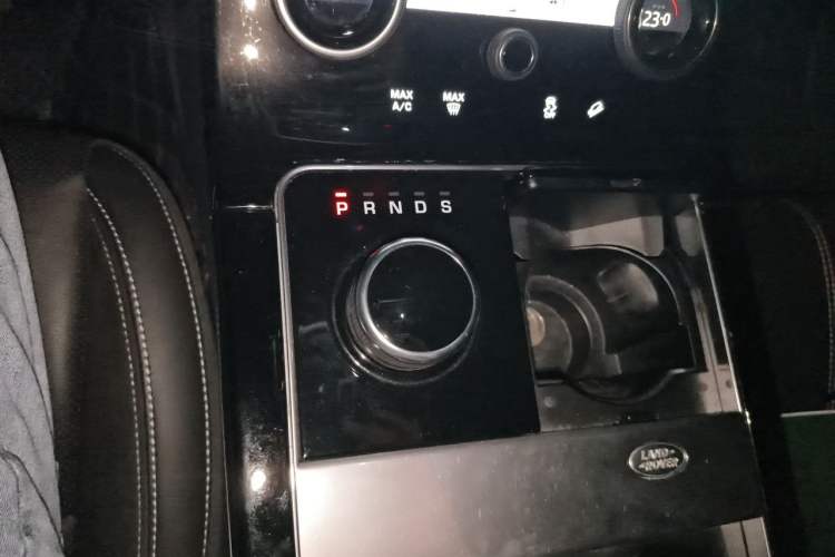 Used Land Rover Range Velar 2020 P250 R-DYNAMIC S Gear Lever
