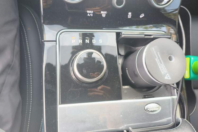 Used Land Rover Range Velar 2020 P250 R-DYNAMIC S Gear Lever