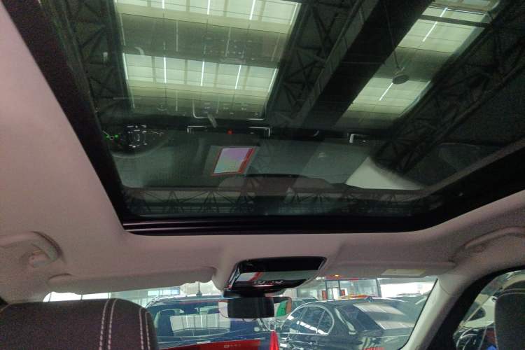 Used Land Rover Range Velar 2020 P250 Headliner
