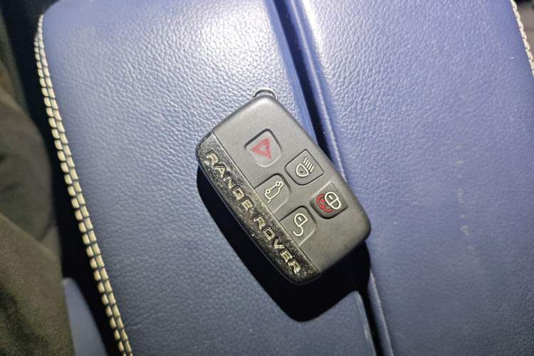 Used Land Rover Range Velar 2020 P250 R-DYNAMIC S Interior 1