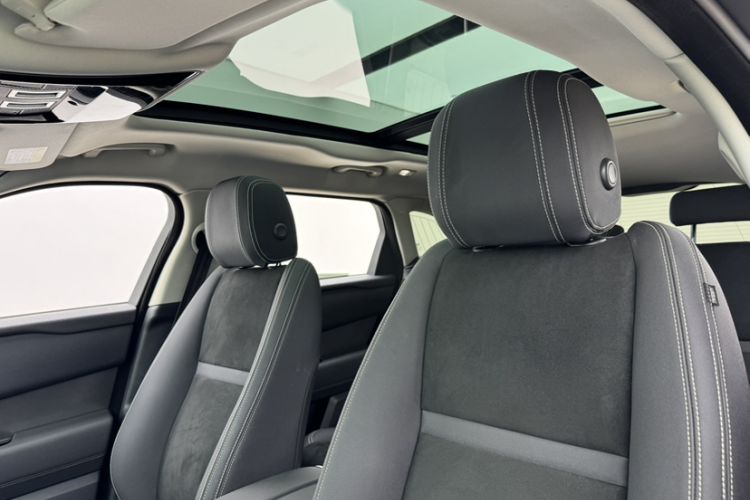 Used Land Rover Range Velar 2020 P250 Interior 4