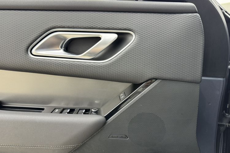 Used Land Rover Range Velar 2020 P250 Interior 7