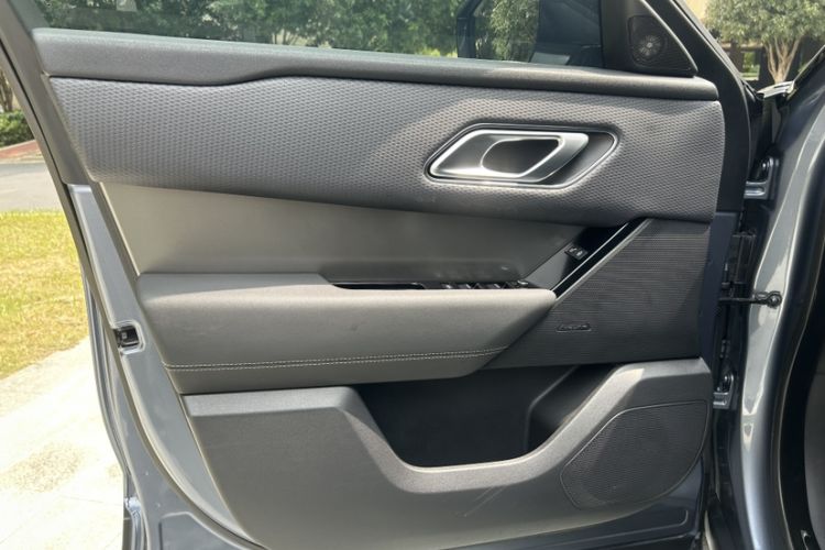 Used Land Rover Range Velar 2020 P250 Interior 7