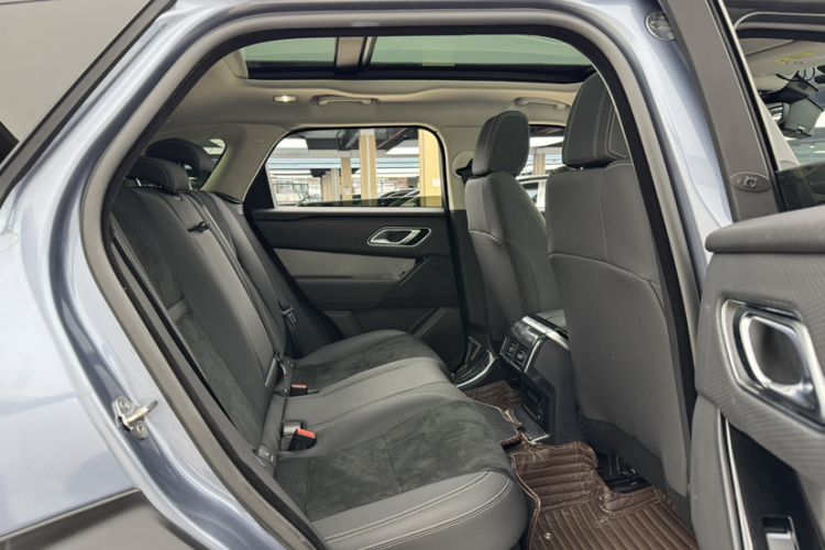 Used Land Rover Range Velar 2020 P250 Interior 9