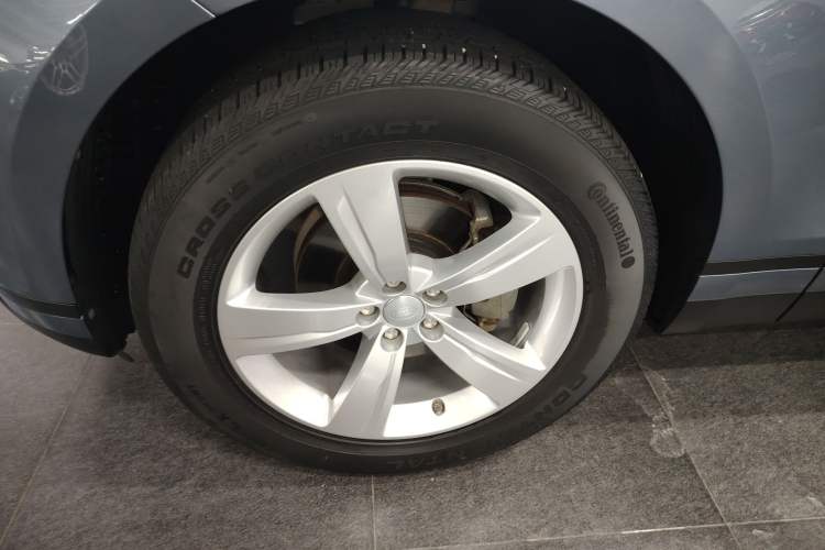 Used Land Rover Range Velar 2020 P250 Left Front Wheel Hub