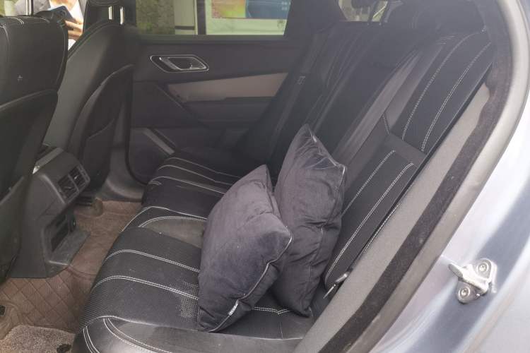 Used Land Rover Range Velar 2020 P250 R-DYNAMIC S Left Rear Seat