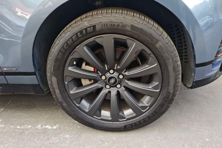 Used Land Rover Range Velar 2020 P340 R-DYNAMIC S Right Front Wheel Hub