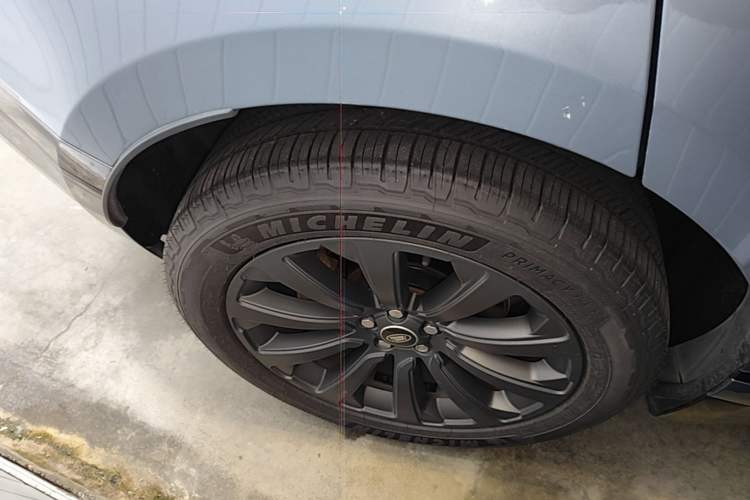 Used Land Rover Range Velar 2020 P340 R-DYNAMIC S Right Rear Wheel Hub