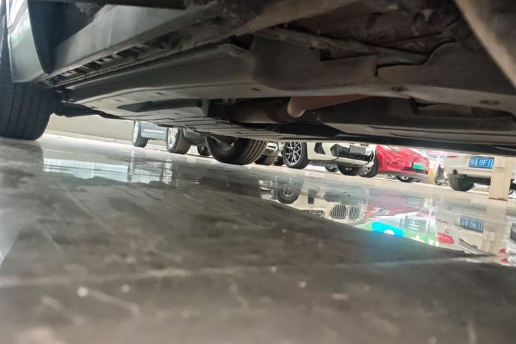 Used Land Rover Range Velar 2020 P250 Right Side Sill