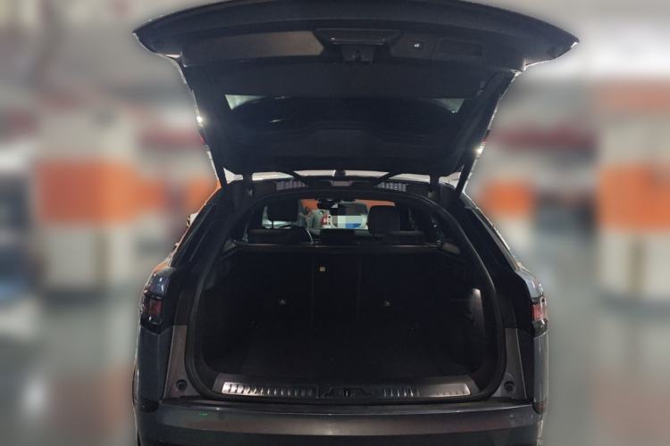 Used Land Rover Range Velar 2020 P250 R-DYNAMIC S Trunk