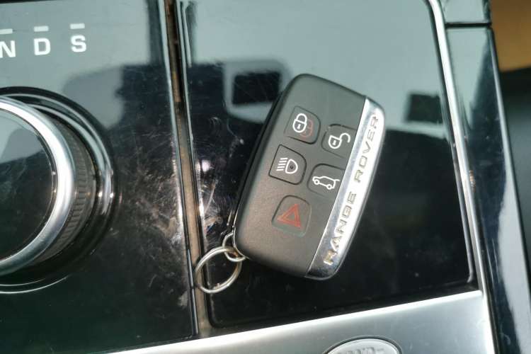Used Land Rover Range Velar 2020 P250 R-DYNAMIC S Vehicle Key