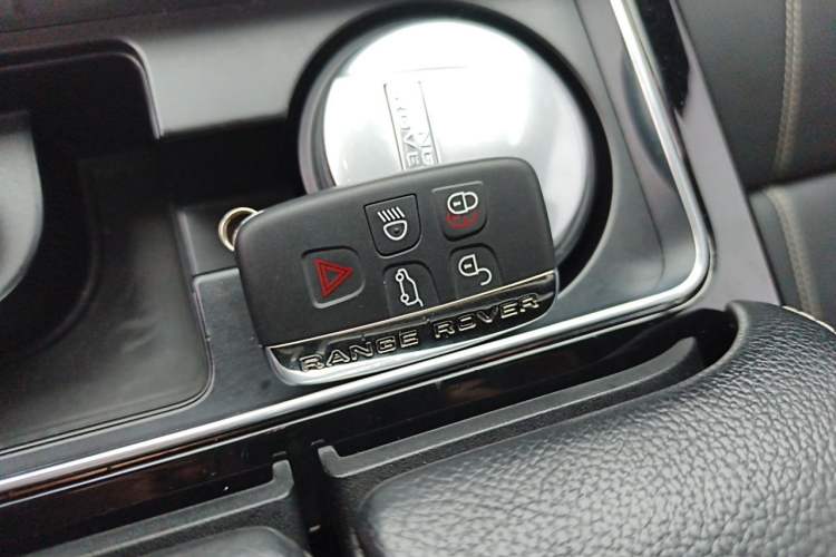 Used Land Rover Range Velar 2020 P250 R-DYNAMIC S Vehicle Key