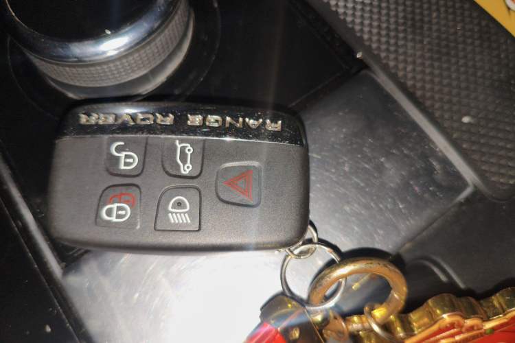 Used Land Rover Range Velar 2020 P250 R-DYNAMIC S Vehicle Key