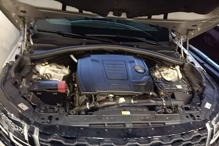 Used Land Rover Range Velar 2020 P250 R-DYNAMIC S Engine Bay