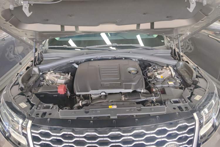 Used Land Rover Range Velar 2020 P250 Engine Bay