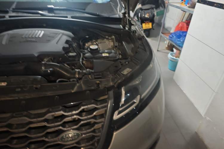 Used Land Rover Range Velar 2020 P340 R-DYNAMIC S Engine Bay Left