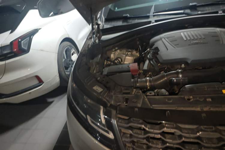 Used Land Rover Range Velar 2020 P340 R-DYNAMIC S Engine Bay Right