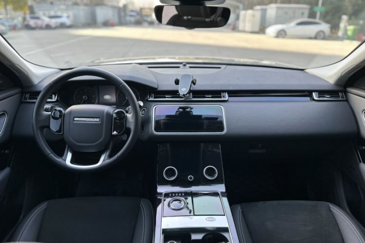 Used Land Rover Range Velar 2020 P250 Interior 1