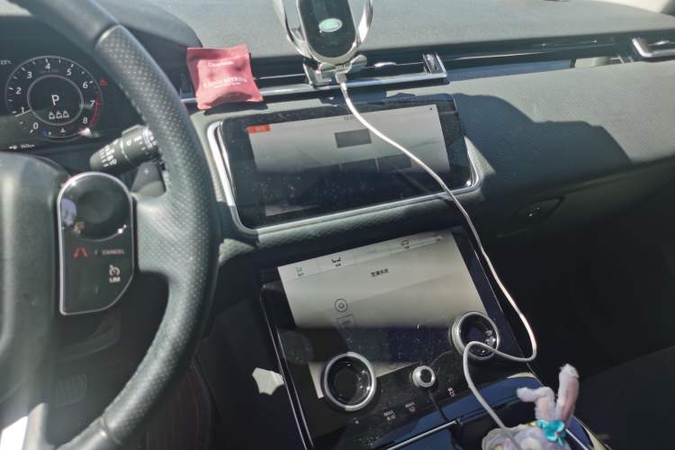Used Land Rover Range Velar 2020 P250 Audio And AC Panel