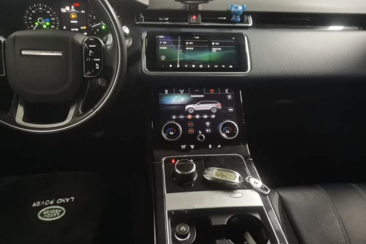 Used Land Rover Range Velar 2020 P250 R-DYNAMIC S Audio And AC Panel