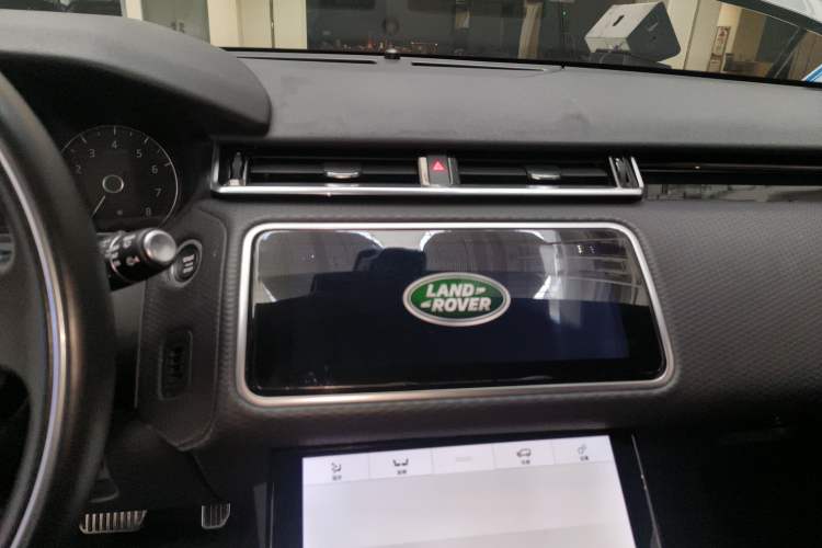 Used Land Rover Range Velar 2020 P250 R-DYNAMIC S Audio And AC Panel