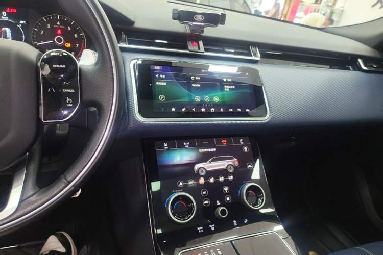 Used Land Rover Range Velar 2020 P250 R-DYNAMIC S Audio And AC Panel