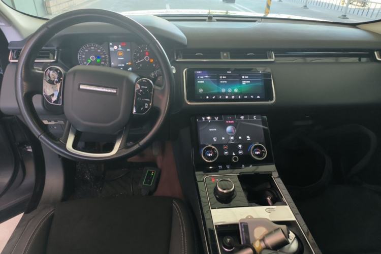 Used Land Rover Range Velar 2020 P250 Center Console