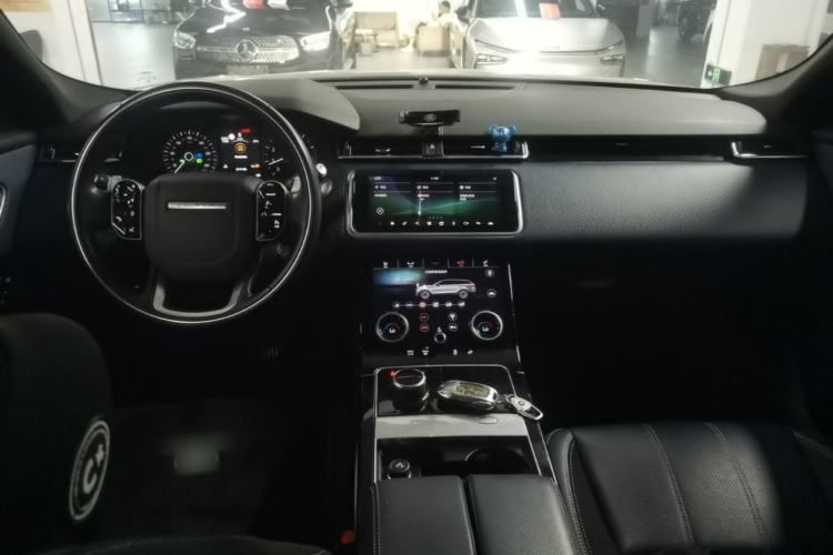 Used Land Rover Range Velar 2020 P250 R-DYNAMIC S Center Console