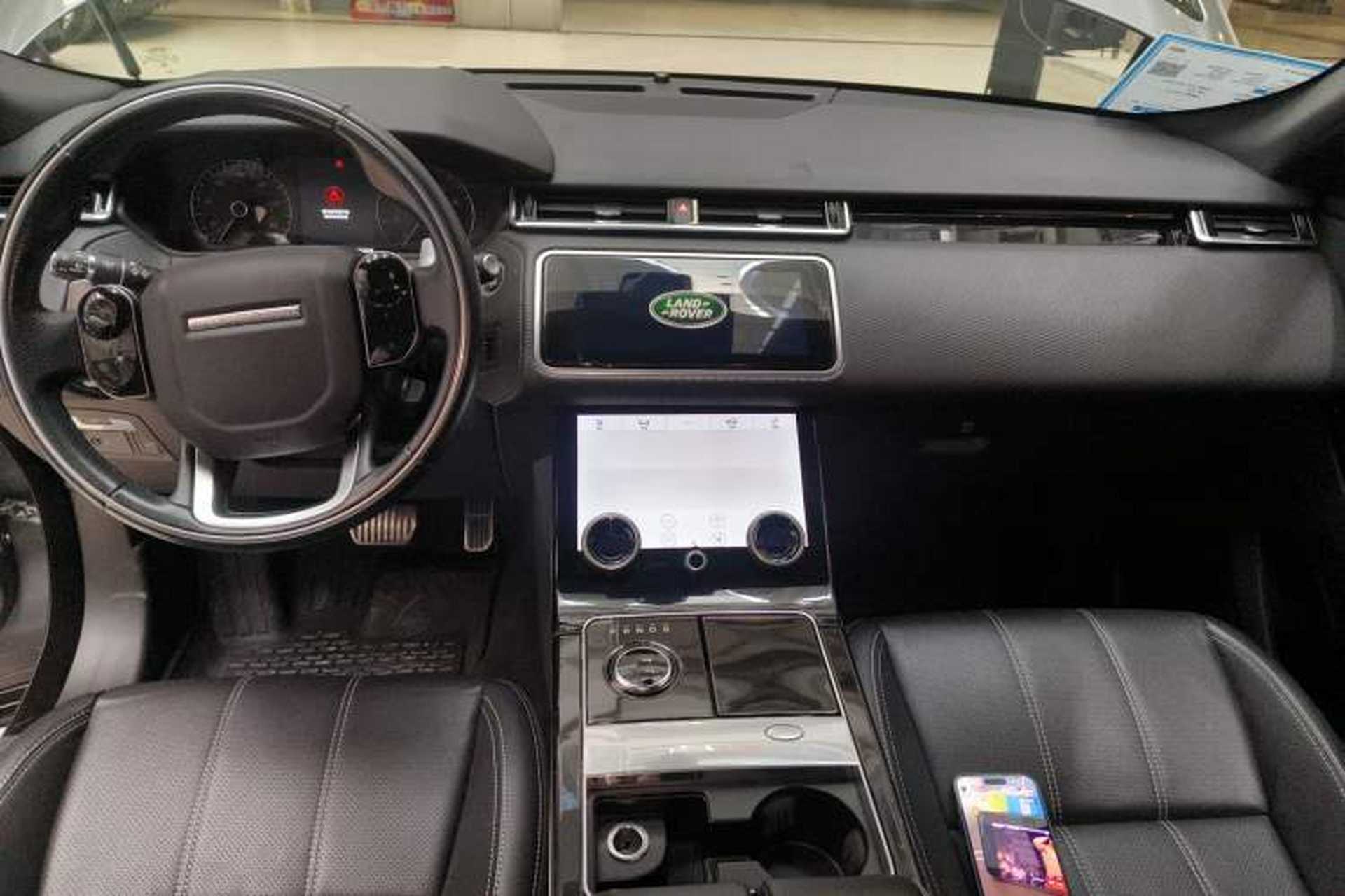Used Land Rover Range Velar 2020 P250 R-DYNAMIC S Center Console