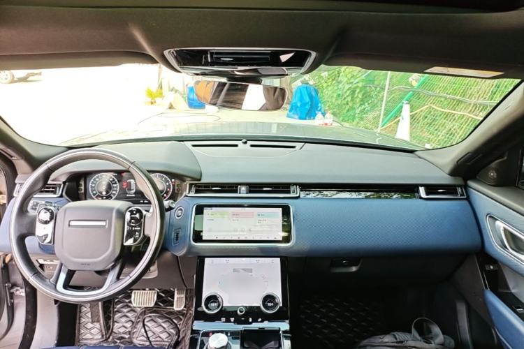 Used Land Rover Range Velar 2020 P250 R-DYNAMIC S Center Console