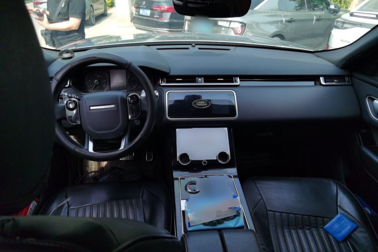Used Land Rover Range Velar 2020 P250 R-DYNAMIC S Center Console