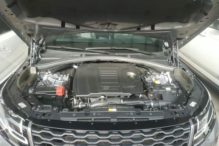 Used Land Rover Range Velar 2020 P250 R-DYNAMIC S Engine Bay