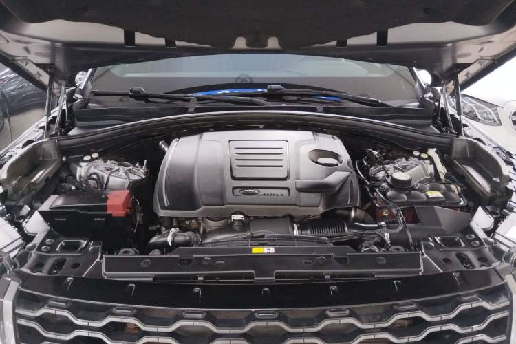 Used Land Rover Range Velar 2020 P250 R-DYNAMIC S Engine Bay