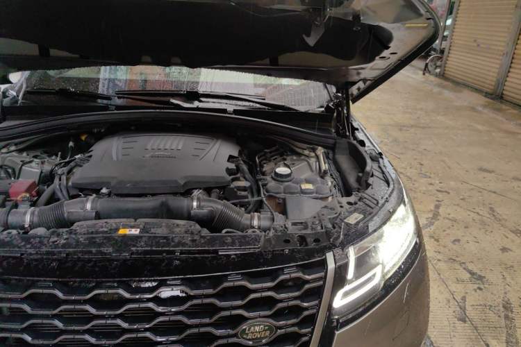 Used Land Rover Range Velar 2020 P380 R-DYNAMIC HSE Engine Bay Left