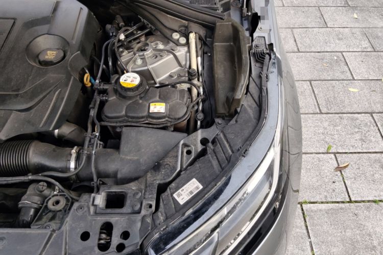 Used Land Rover Range Velar 2020 P250 R-DYNAMIC S Engine Bay Left