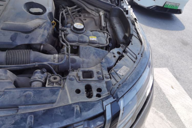 Used Land Rover Range Velar 2020 P250 R-DYNAMIC S Engine Bay Left