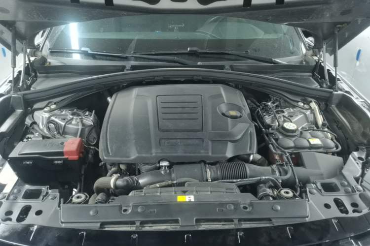 Used Land Rover Range Velar 2020 P250 R-DYNAMIC S Engine Bay