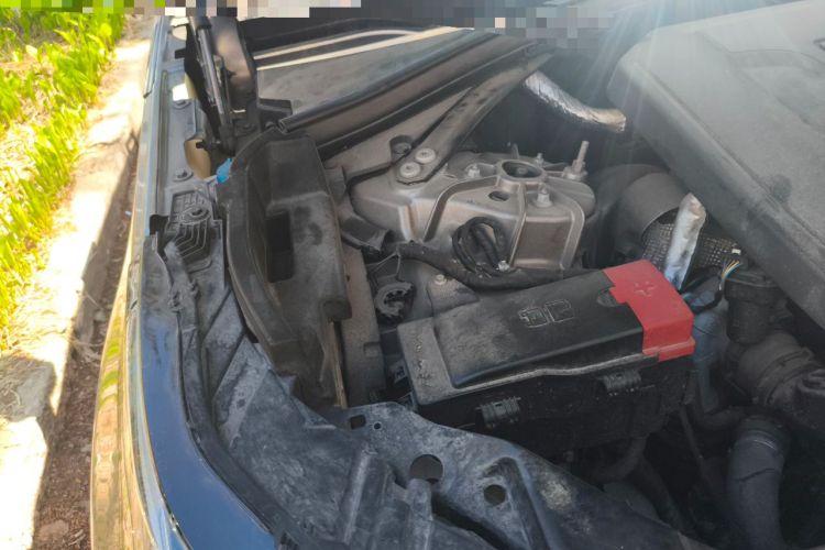 Used Land Rover Range Velar 2020 P250 R-DYNAMIC S Engine Bay Right