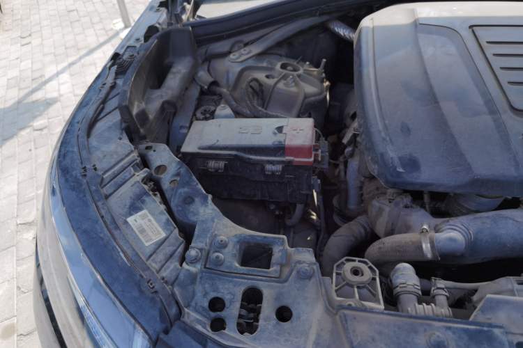 Used Land Rover Range Velar 2020 P250 R-DYNAMIC S Engine Bay Right
