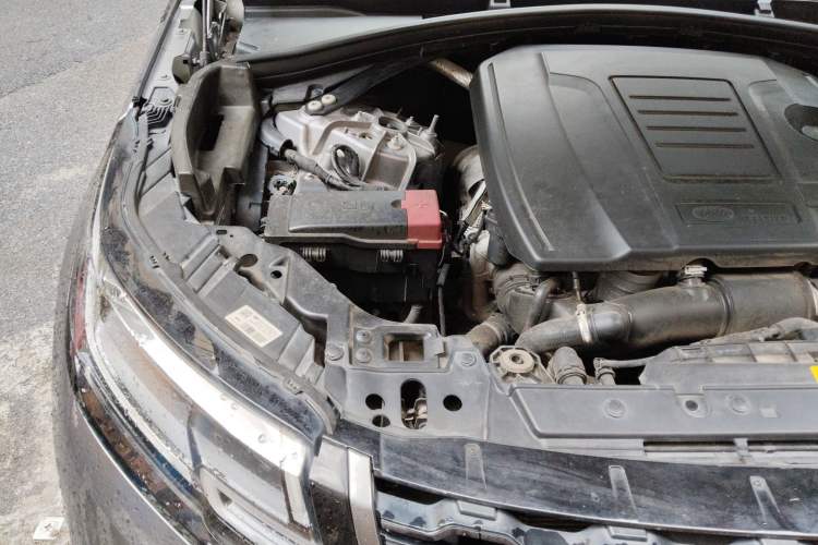 Used Land Rover Range Velar 2020 P250 R-DYNAMIC S Engine Bay Right