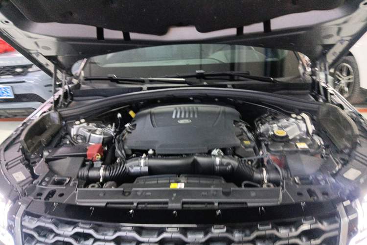 Used Land Rover Range Velar 2020 P340 R-DYNAMIC S Engine Bay