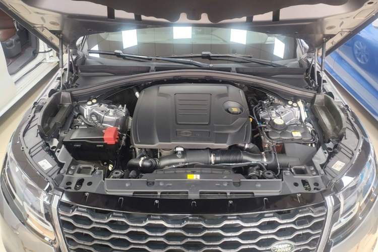 Used Land Rover Range Velar 2020 P250 R-DYNAMIC S Engine Bay