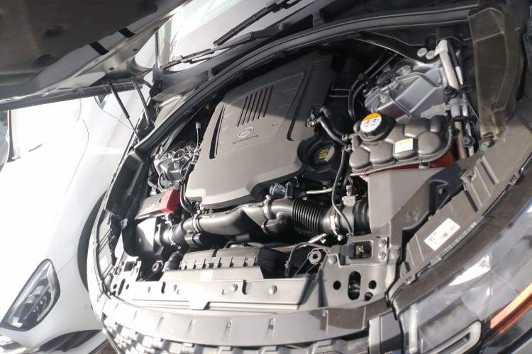 Used Land Rover Range Velar 2020 P340 R-DYNAMIC S Engine Bay