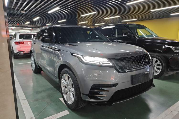 Used Land Rover Range Velar 2020 P250 R-DYNAMIC S Front Right 45 Deg