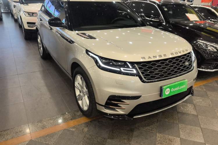 Used Land Rover Range Velar 2020 P250 R-DYNAMIC S Front Right 45 Deg
