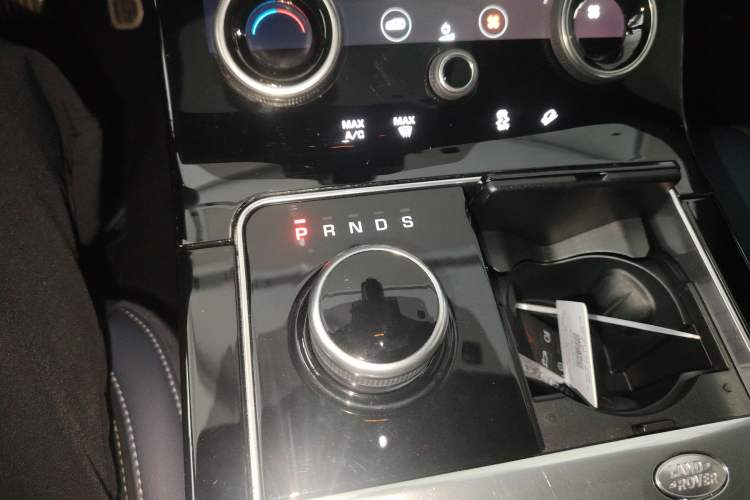 Used Land Rover Range Velar 2020 P250 R-DYNAMIC S Gear Lever