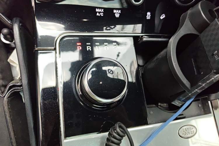 Used Land Rover Range Velar 2020 P340 R-DYNAMIC S Gear Lever