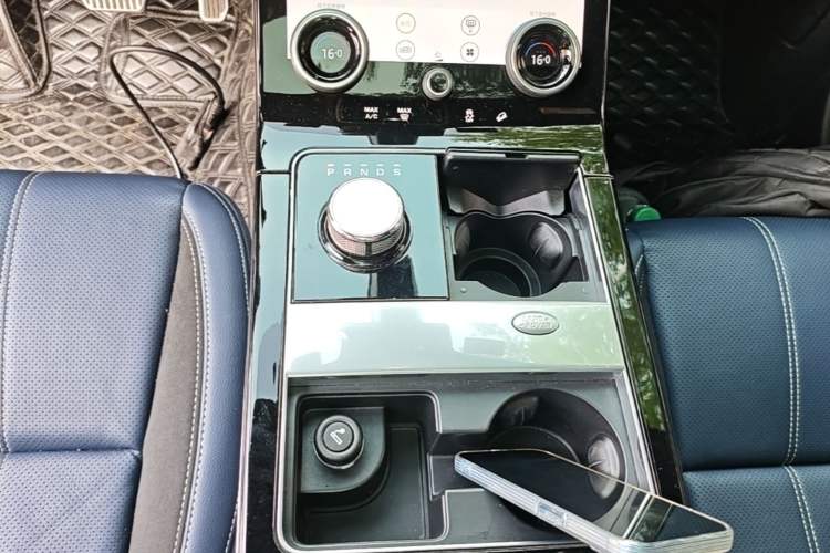 Used Land Rover Range Velar 2020 P250 R-DYNAMIC S Gear Lever
